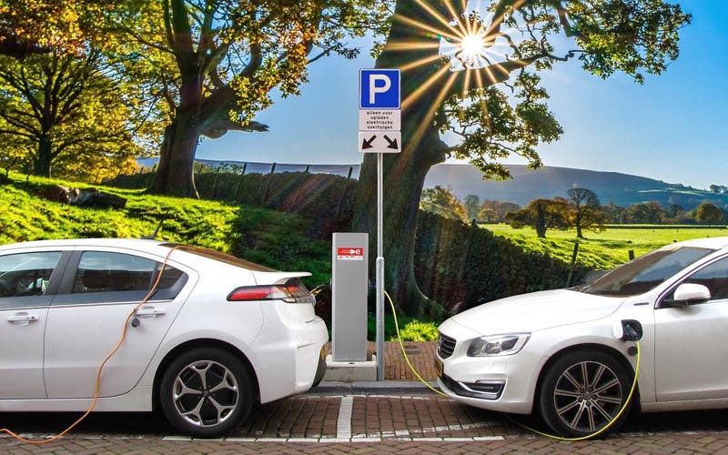 coches-electricos-estudio-kpmg-diesel-2040-baterias copia