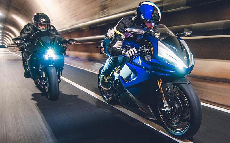 lightning-strike-moto-electrica-deportiva-gran-autonomia