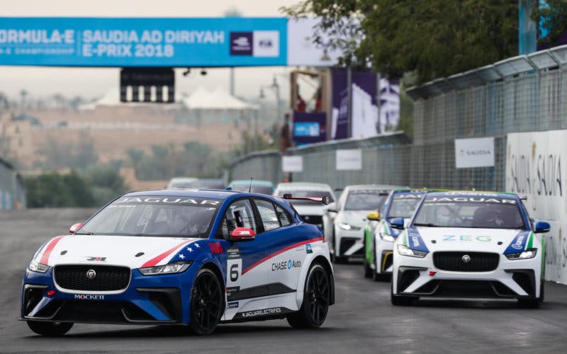 Los Jaguar I-Pace eTrophy corren en los mismos circuitos que la Fórmula E (Fuente: Jaguar).