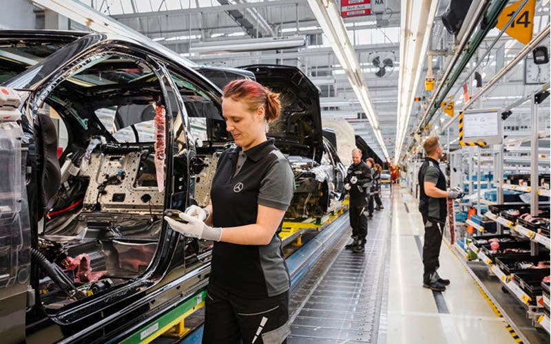 Mercedes iniciará los trabajos de cosntrucción de su novena fábrica de baterías en Jawor, Polonia
