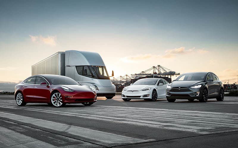 tesla familia