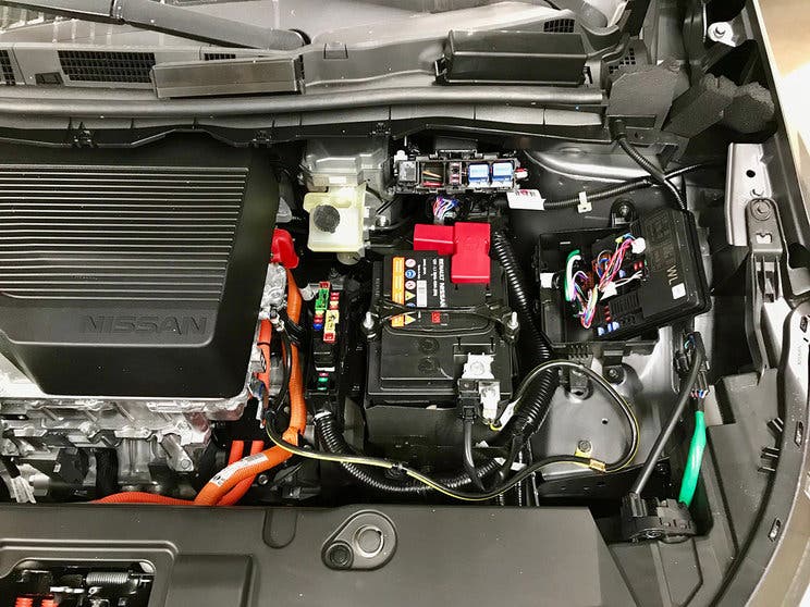 comment Generosity plastic Cambio de batería de 12 V en coche eléctrico? Que me lo expliquen... -  Tecnología - Híbridos y Eléctricos | Coches eléctricos, híbridos enchufables