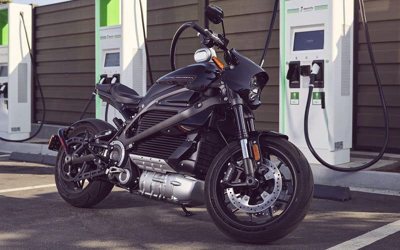 recarga-harley-davidson-electrica-electrify-america