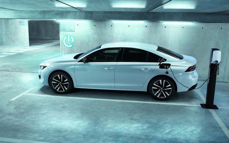 peugeot-508-hybrid-enchufable