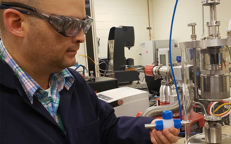 Baterías de litio sin cobalto desarrolladas en el ORNL