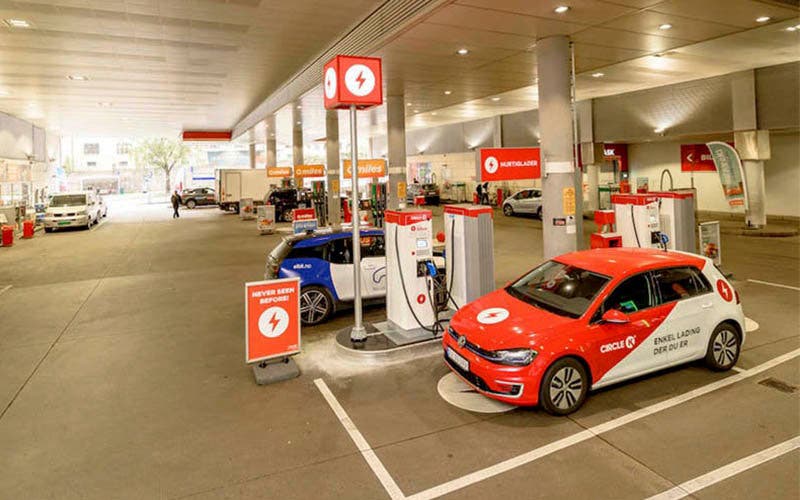Gaslinera noruega reconvertida a una estacion de recarga de vehículos eléctricos