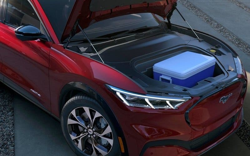Ford-Mustang_Mach-E-2021_portada