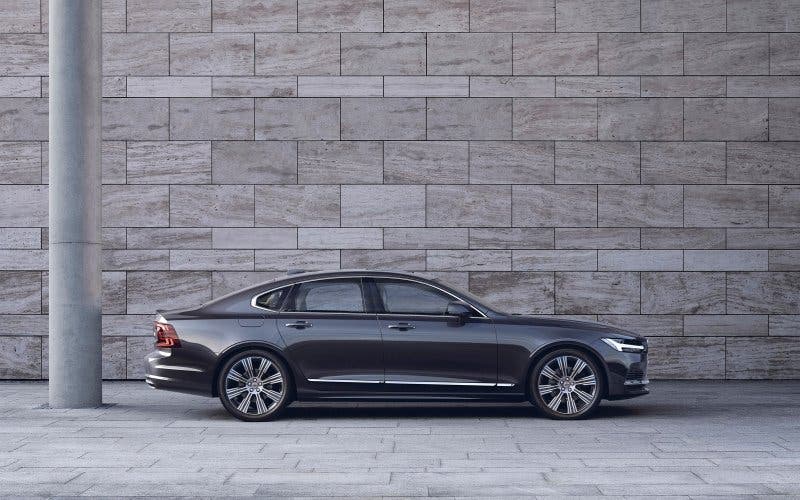 The refreshed Volvo S90 Recharge T8 plug-in hybrid in Platinum Grey