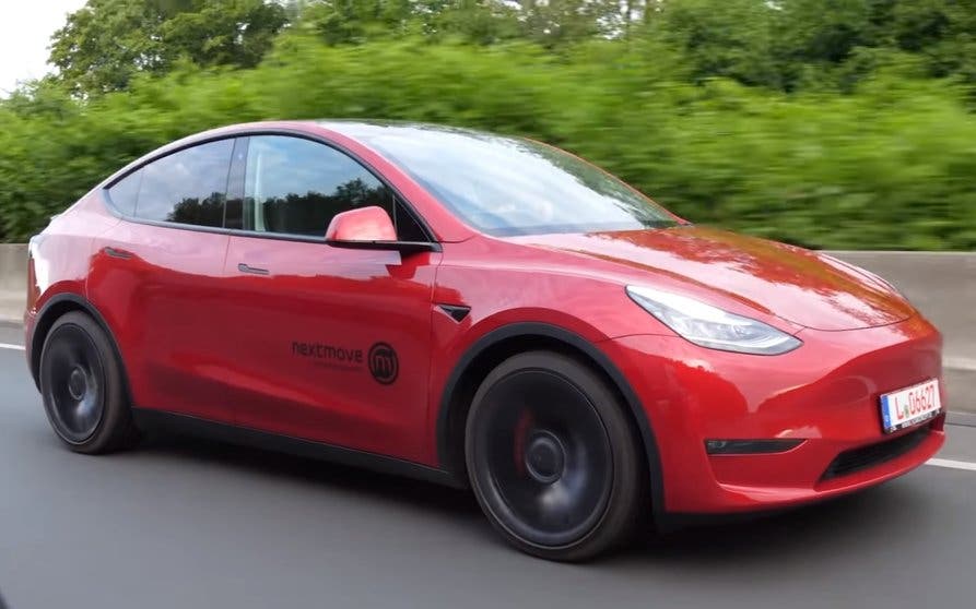 tesla-model-y-autonomia-autobahn