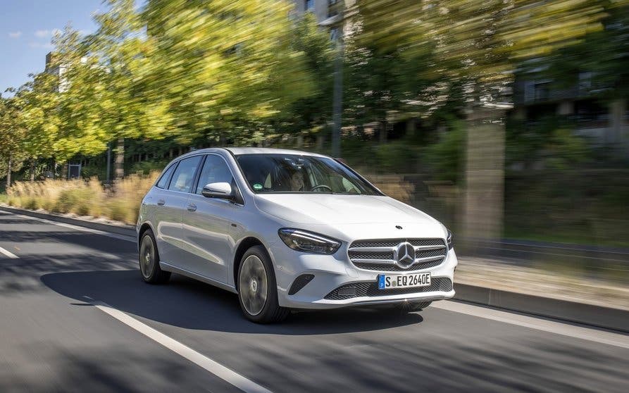Mercedes-Benz-B250e-hibrido-portada