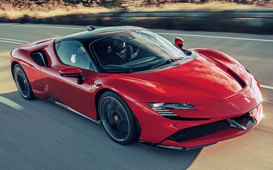 Ferrari SF90 Stradale híbrido enchufable.