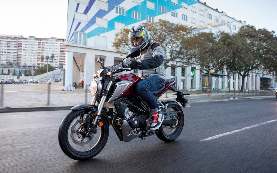 Honda CB125R