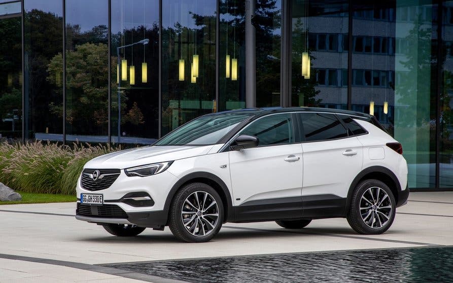 Opel Grandland X Hybrid 2020