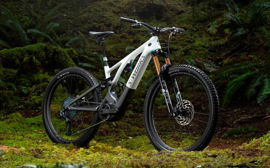 nueva generación del su bicicleta eléctrica de montaña Turbo Levo