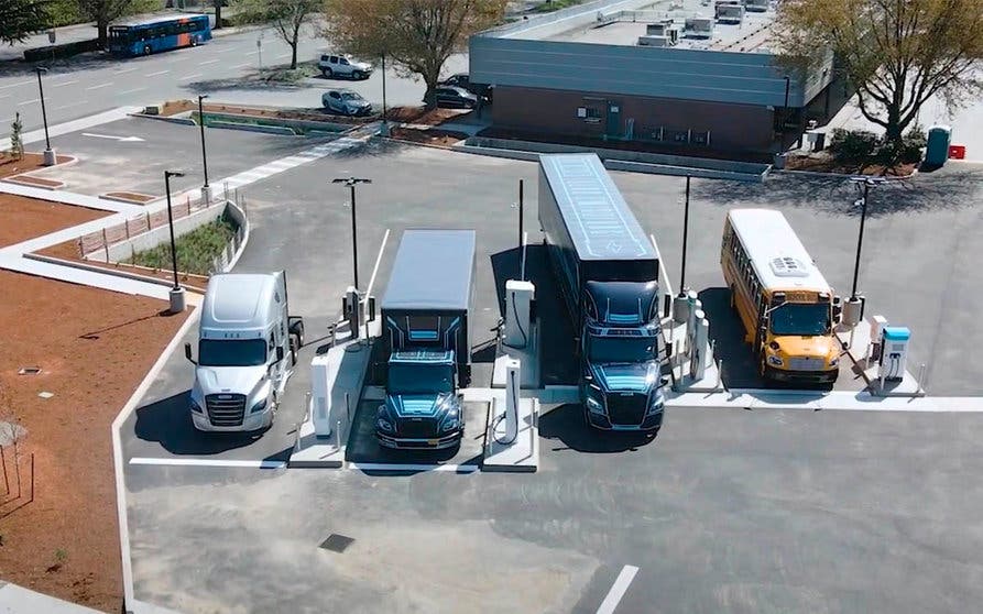 Estacion recarga Daimler camiones electricos Oregon