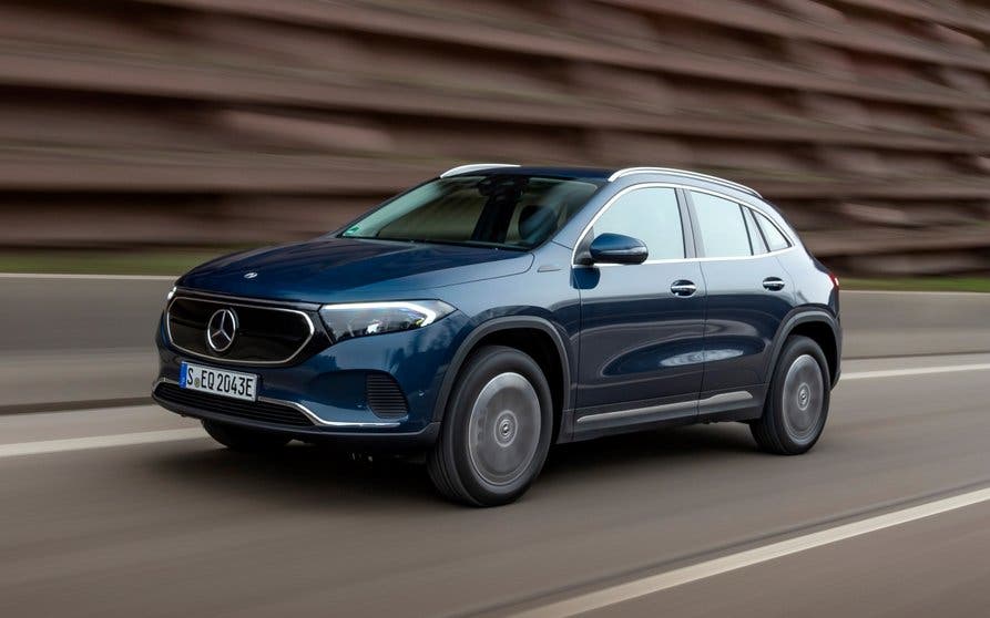 Mercedes-EQA 'denim blue' Electric Art