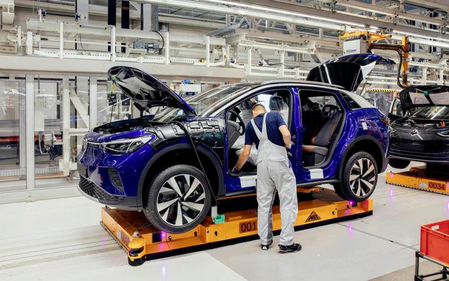 paridad precio produccion coches electricos y combustion