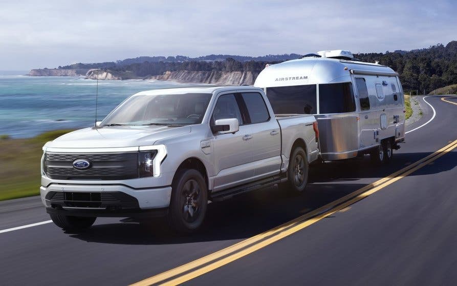 Ford-F-150-Lightning-2022-portada