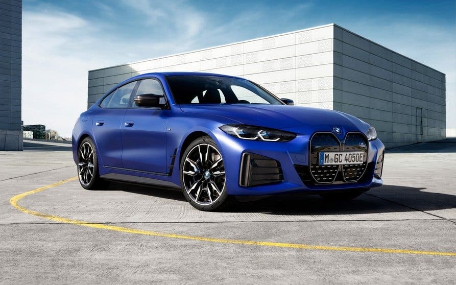 P90423613_lowRes_the-bmw-i4m50-6-2021