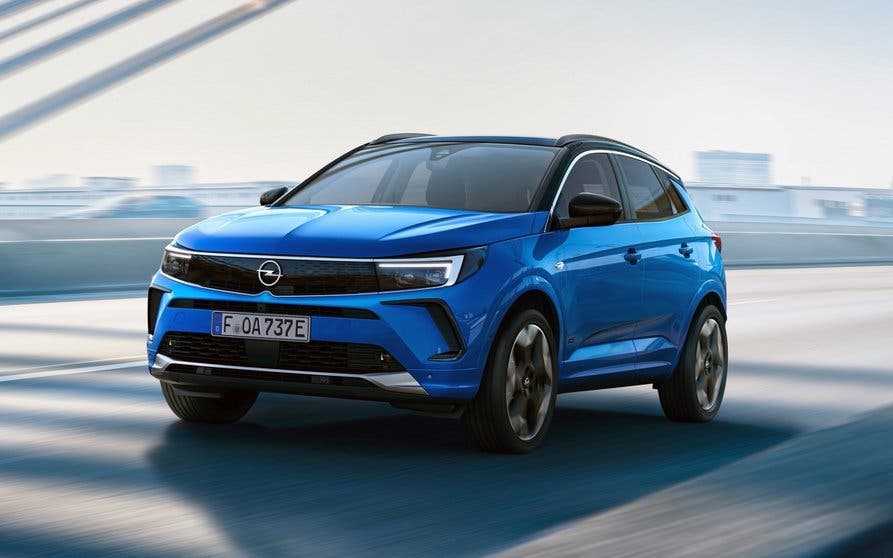 01-Opel-Grandland-Hybrid4-515792