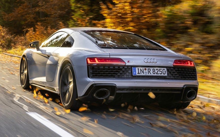 Audi R8.
