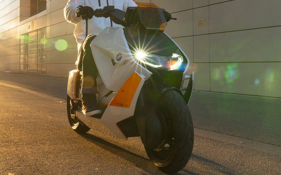 BMW Definition CE 04 conceptual.