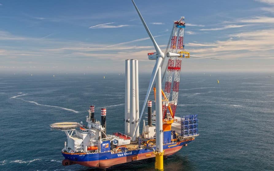 Este navío se encargará del montaje y mantenimiento de los generadores eólicos marinos