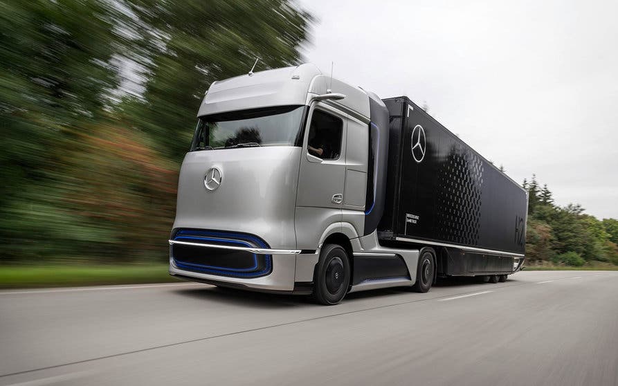 Mercedes-Benz GenH2 Truck