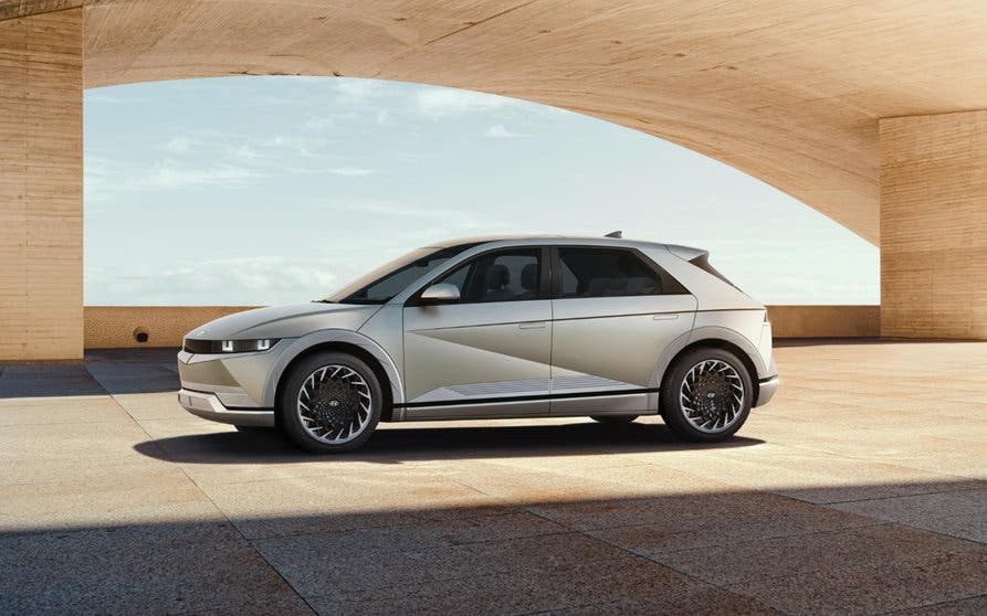 KIA y Hyundai presentan sus planes para el nuevo año 2022.