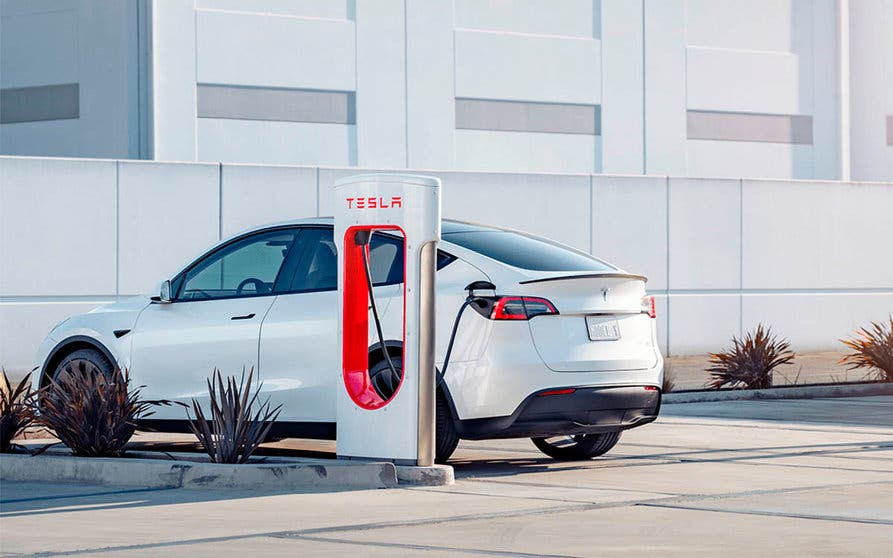 Tesla supercargadores 324 kW - portada