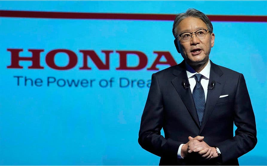 Bienvenida Sony Toshihiro Mibe director ejecutivo de Honda Motor vicepresidente de JAMAjpg