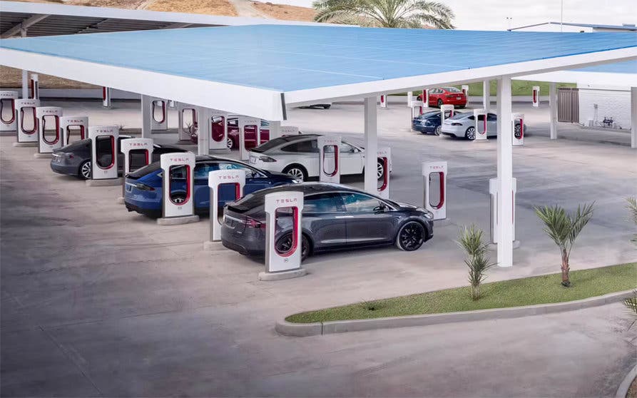 La Unión Europea deberá incrementar su red de puestos de recarga de coches eléctricos