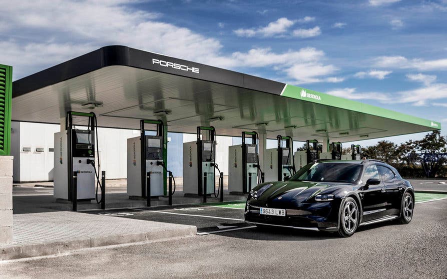 Porsche e Iberdrola inauguran su primera estación de carga conjunta
