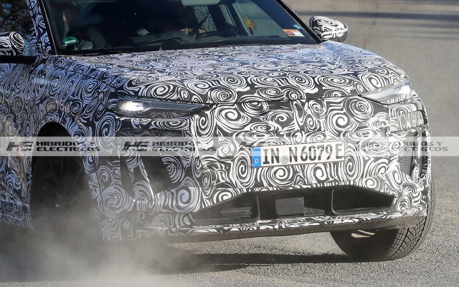 Audi RS Q6 e-tron 8