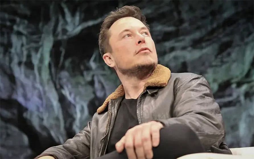 Elon Musk lanza sus nuevas estimación para la llegada de _Robotaxis_