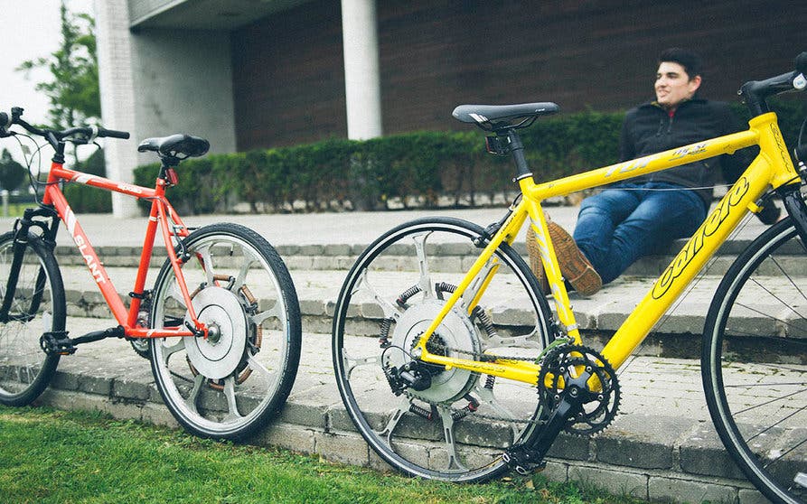 SuperWheel, la bicicleta no eléctrica que aprovecha el peso del