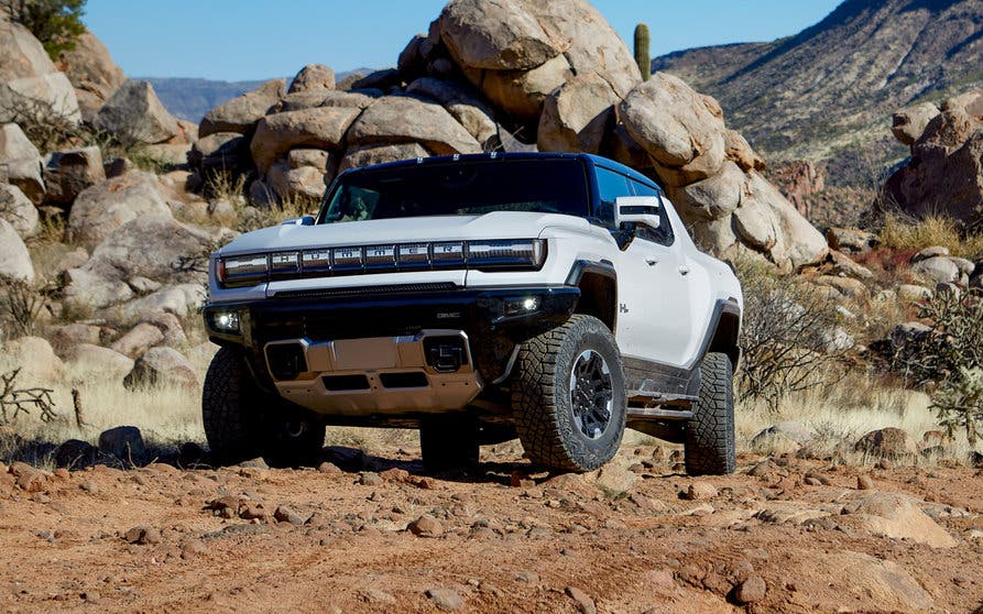 GMC-Hummer-EV-Delantera