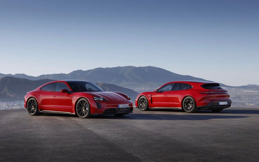 PORTADA - El Porsche Taycan actualiza toda su gama