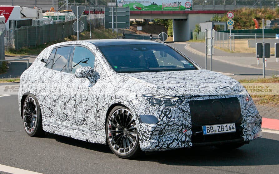 Mercedes AMG EQE SUV 4