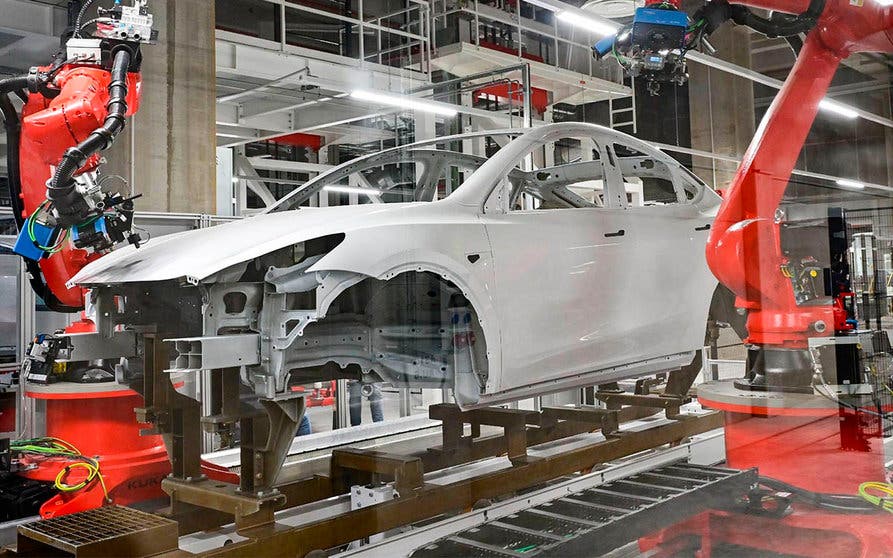Tesla Model y baterias blade berlin-portada