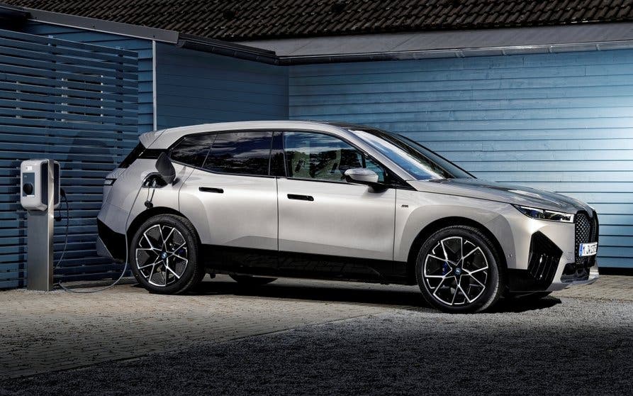 bmw-ix-carga