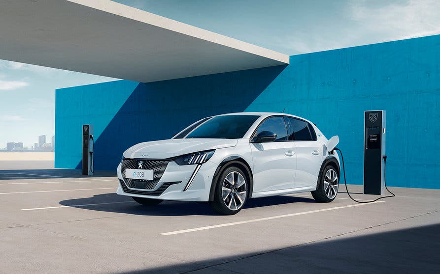 Peugeot e-208 3