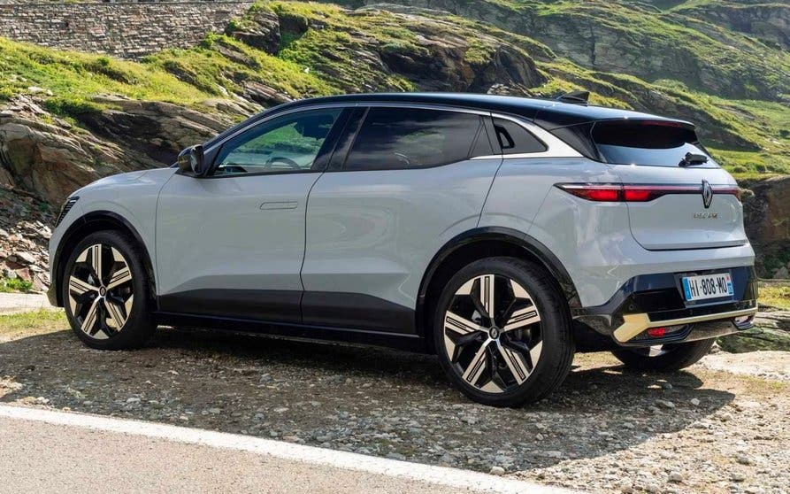 El Renault Megane eléctrico ya supera en ventas al diésel y gasolina.