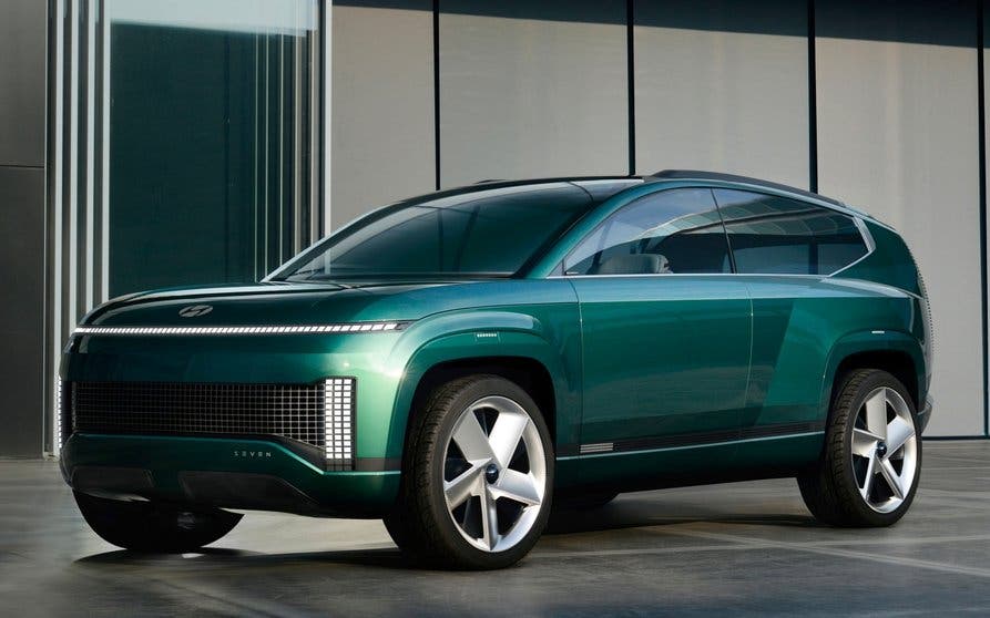 Hyundai Ioniq 7 conceptual.