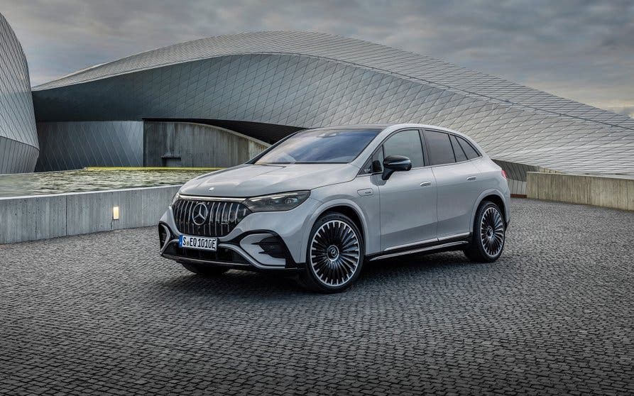 Mercedes-EQE-SUV-Delantera
