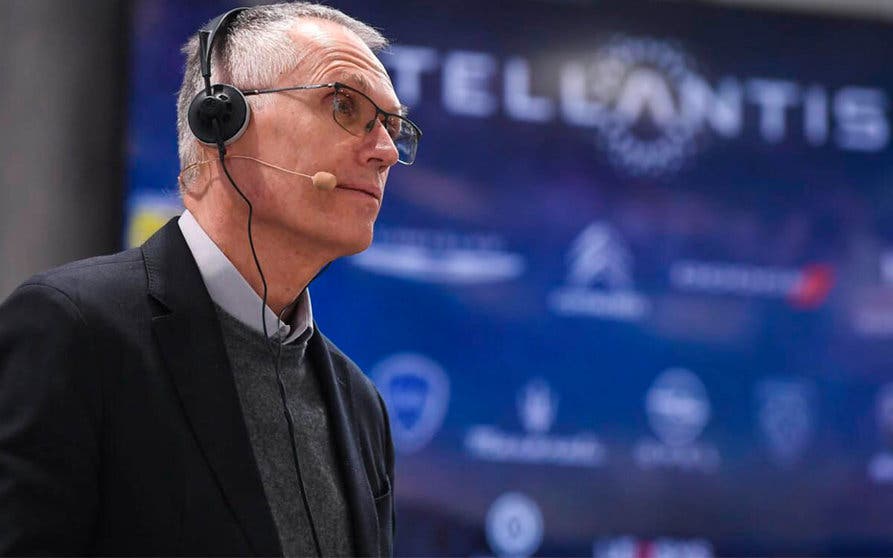 Carlos tavares ceo stellantis coches electricos-portada