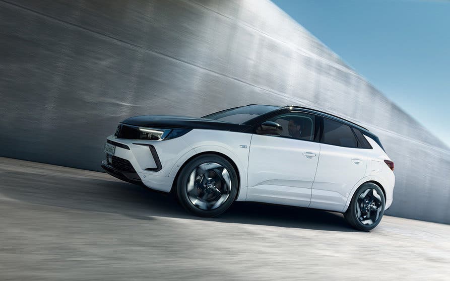 opel_grandland_gse_520366-6357ff5e669ec_6358e9bc0fd0d