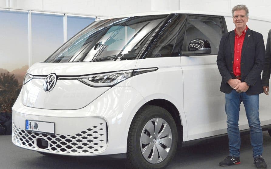 Volkswagen entrega la primera ID. Buzz Cargo eléctrica.