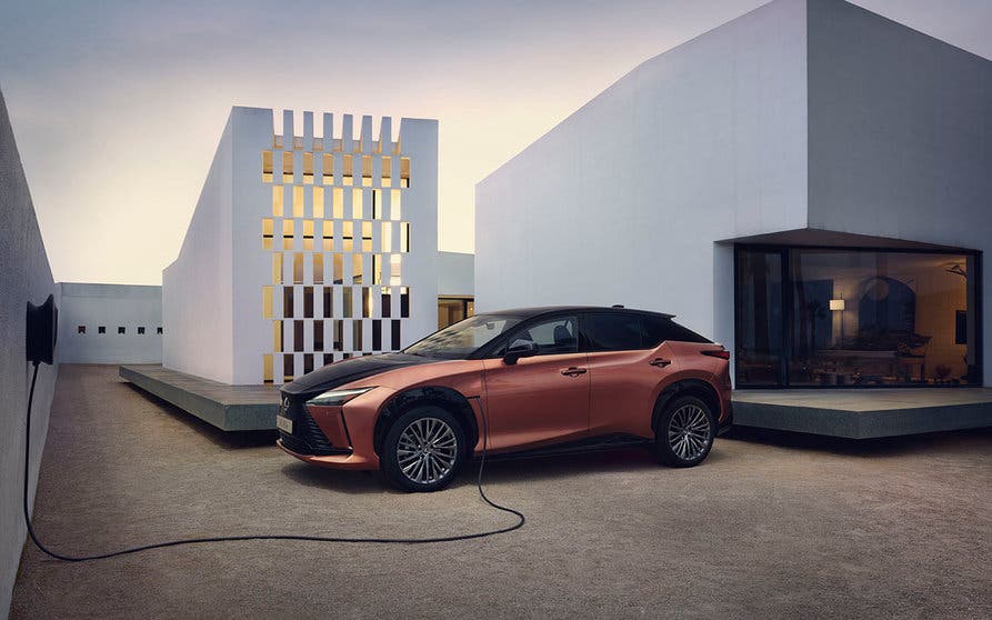 Lexus buscará el rendimiento, dinamismo e intensidad al volante en sus futuros coches eléctricos