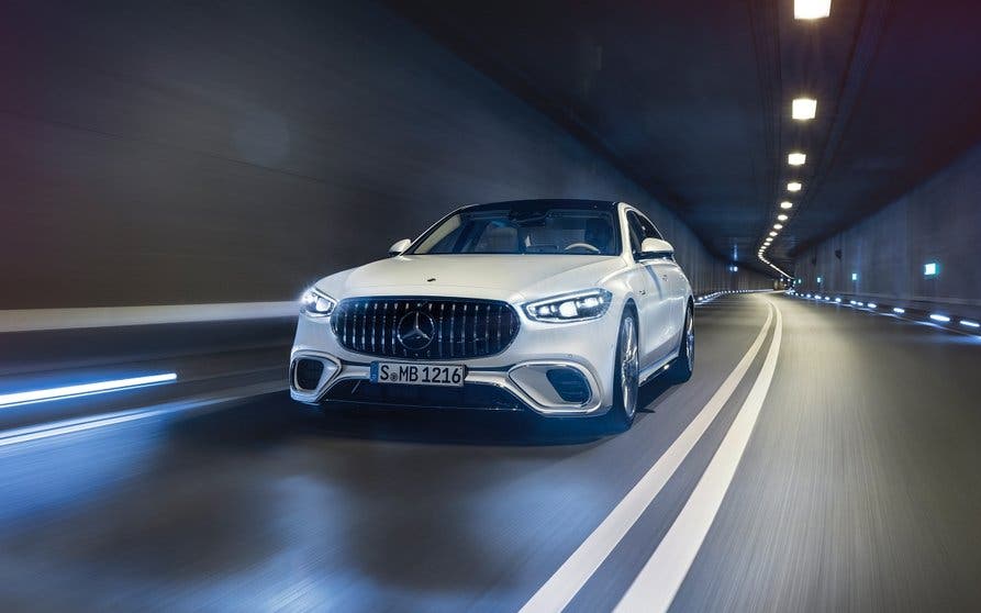 Mercedes-S63-E-Performance-Delantera